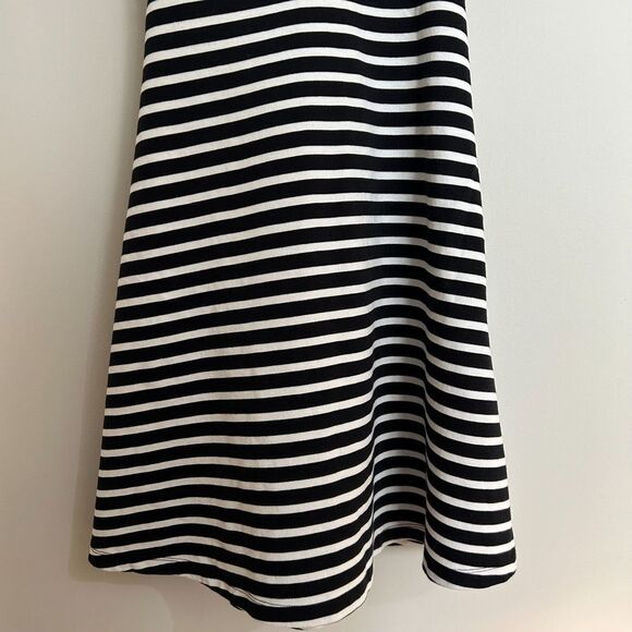 Old Navy Racerback Striped Fit and Flare Dress - Picture 6 of 8